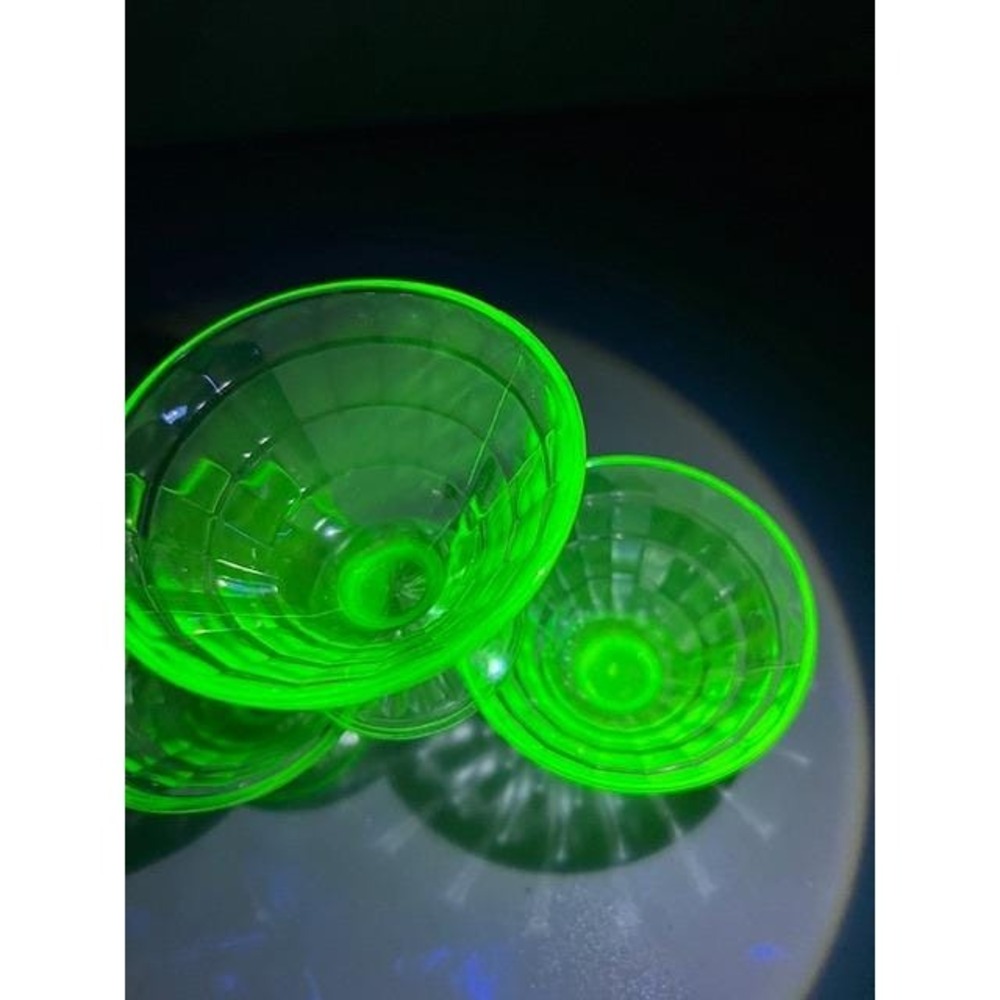 Vintage Anchor Hocking Block Optic‎ Green Uranium Depression Glass Sherbet Cup 5 - Picture 4 of 15